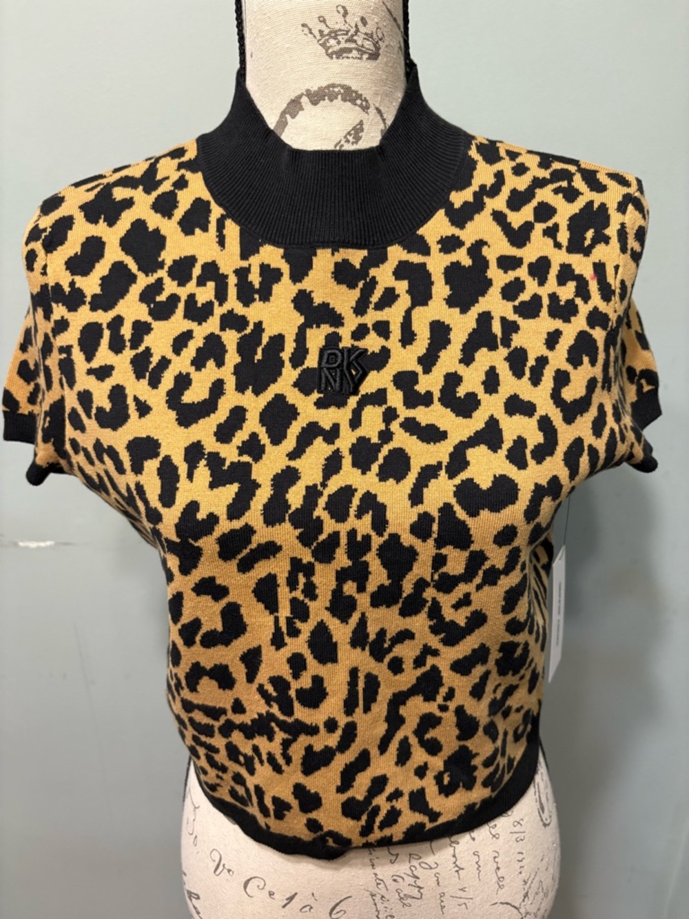 DKNY Black and Tan Leopard Print Short Sleeve Crop Top